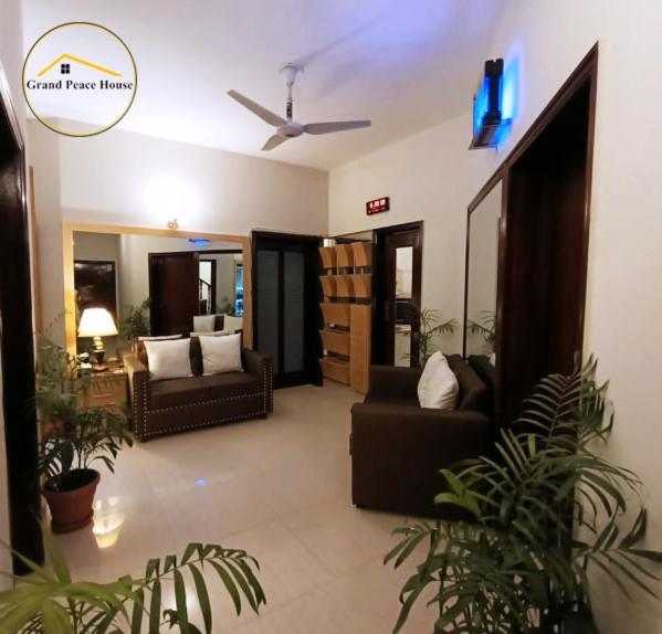 Bed and Breakfast Grand Peace House II Islamabad Esterno foto